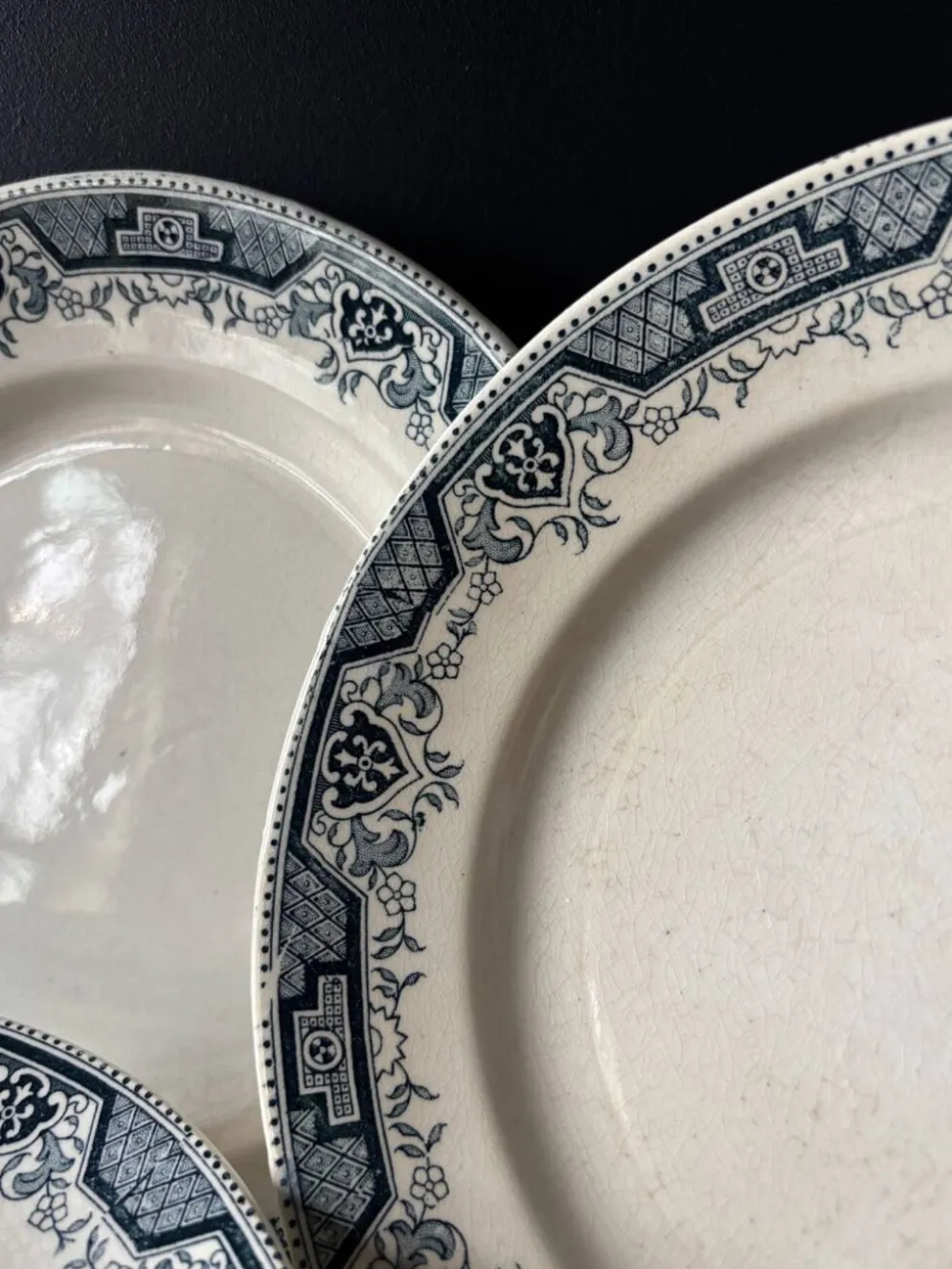 Assiettes plates Saint-Amand