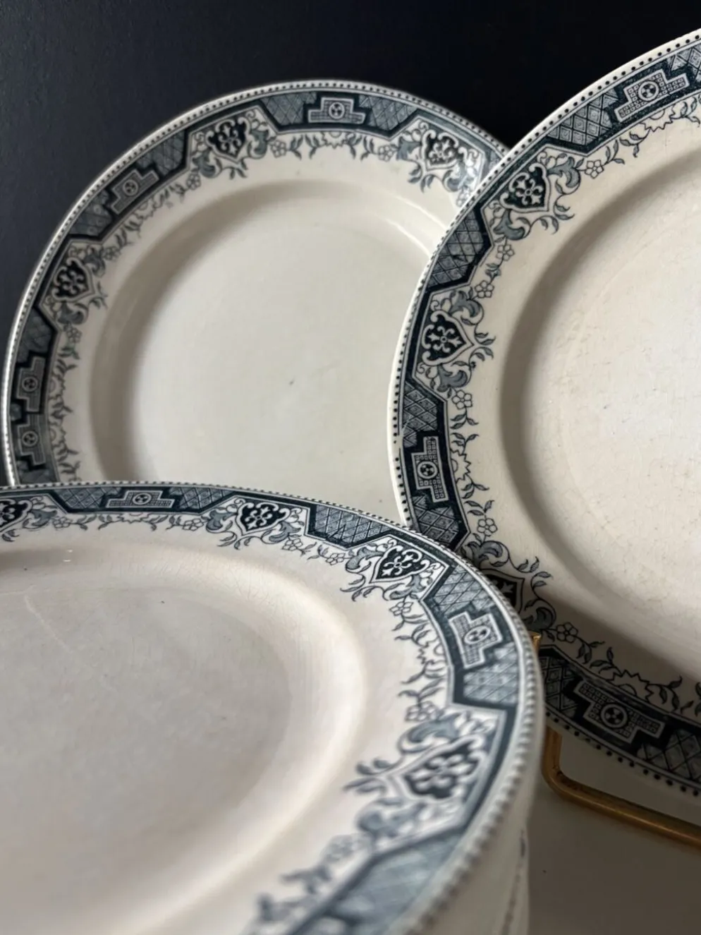 Assiettes plates Saint-Amand