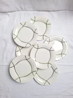 Assiettes plates St Amand modèle Bayonne blanc, vert et noir
