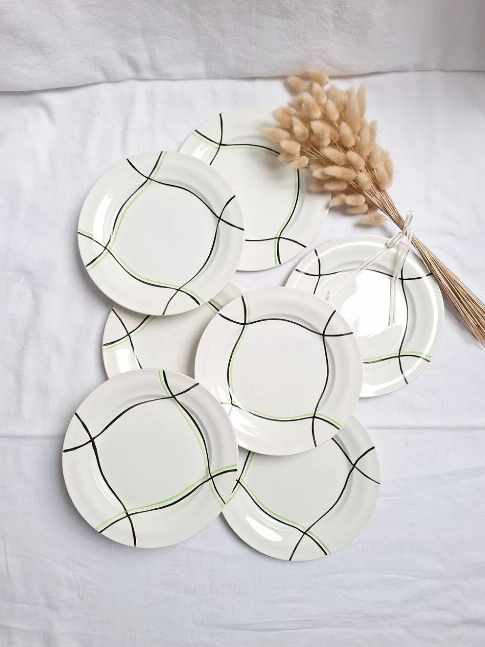 Assiettes plates St Amand modèle Bayonne blanc, vert et noir