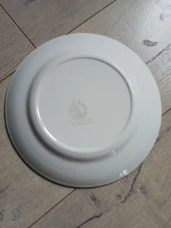 3 assiettes plates vintages dépareillées
