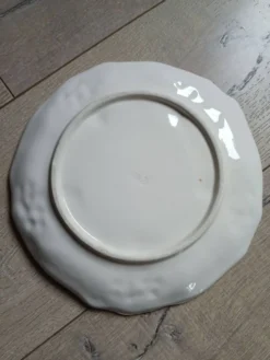 3 assiettes plates vintages dépareillées