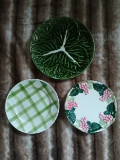 3 assiettes plates vintages dépareillées