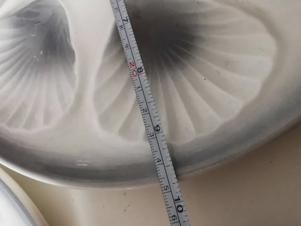 Assiettes plat/à huître, gris et blanc, céramique Moulin des loups