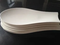Assiettes poisson en porcelaine blanche