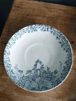 Assiettes Saint Amand Lebacqz & Bouchart décor Colombier début 20ième