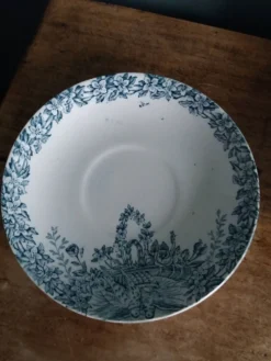 Assiettes Saint Amand Lebacqz & Bouchart décor Colombier début 20ième