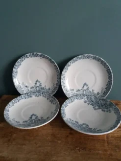 Assiettes Saint Amand Lebacqz & Bouchart décor Colombier début 20ième