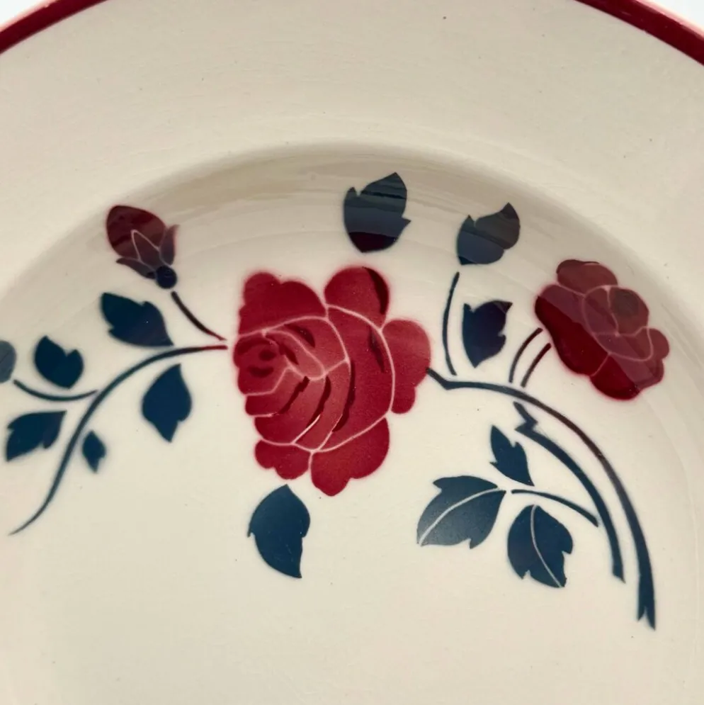 9 assiettes à soupe Badonviller modèle "Les Roses" années 50