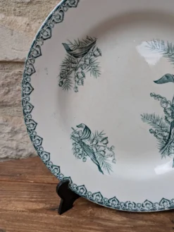 Assiette Ste Amandinoise Saint Amand modèle muguet terre de fer n1 23cm
