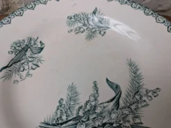 Assiette Ste Amandinoise Saint Amand modèle muguet terre de fer n1 23cm
