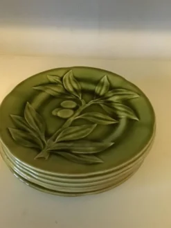 6 assiettes verte Choisy le Roi en parfait etat
