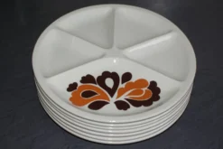 Assiettes vintage Le Creuset à fleurs