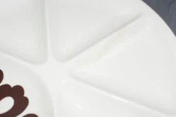 Assiettes vintage Le Creuset à fleurs