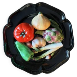 Assiette trompe l’oeil vallauris aux légumes