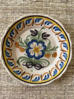 Assiette vintage en céramique peinte à la main