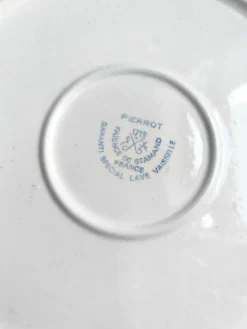 Assiette vintage Gien France plate modèle Pierrot bleu décor étoiles