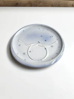 Assiette vintage Gien France plate modèle Pierrot bleu décor étoiles