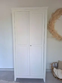 Authentique armoire parisienne