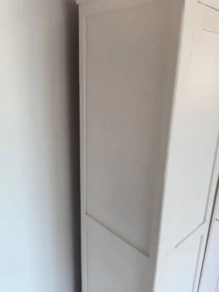Authentique armoire parisienne