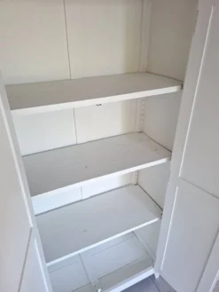 Authentique armoire parisienne