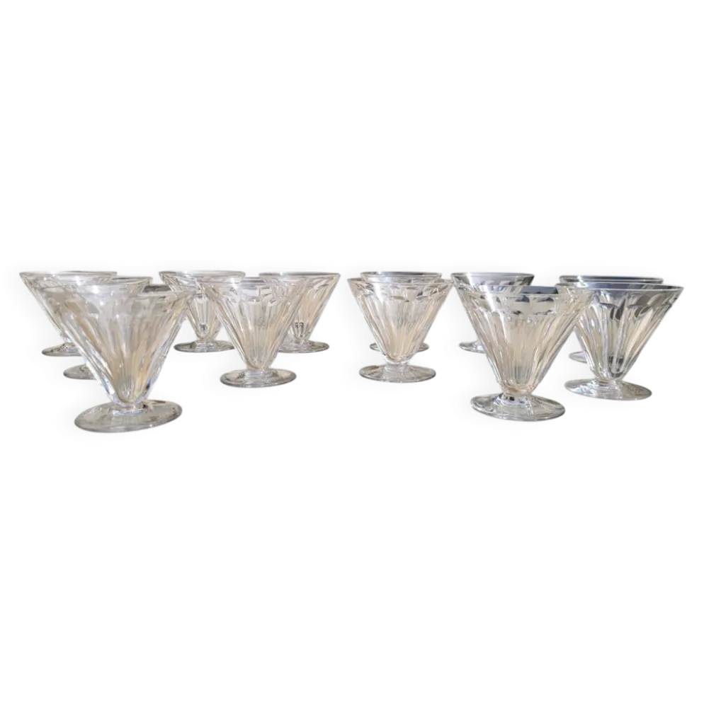 Baccarat - 12 verres à vin en cristal modèle REX vers 1920/30 Art déco