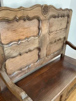 Banc / coffre ancien en chêne, panneaux de lit clos breton - Finistère Nord
