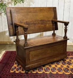 Banc coffre anglais en chêne des années 30 pouvant faire console