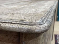 Banc coffre du 18ème en chêne brut - L=1m32, P=65cm, H=62cm.