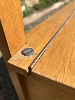 Banc coffre vintage 1960 chêne clair et tressage rotin
