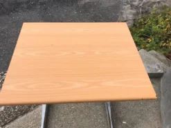 Banc d'école Embru suisse 1960s en bois et acier marron/gris - bureau scolaire vintage