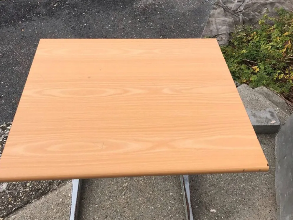 Banc d'école Embru suisse 1960s en bois et acier marron/gris - bureau scolaire vintage