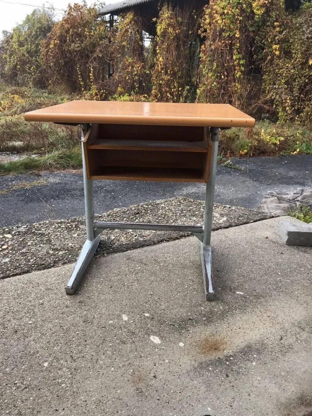 Banc d'école Embru suisse 1960s en bois et acier marron/gris - bureau scolaire vintage