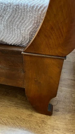 Banc lit en noyer
