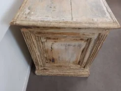 banque de magasin patinée
