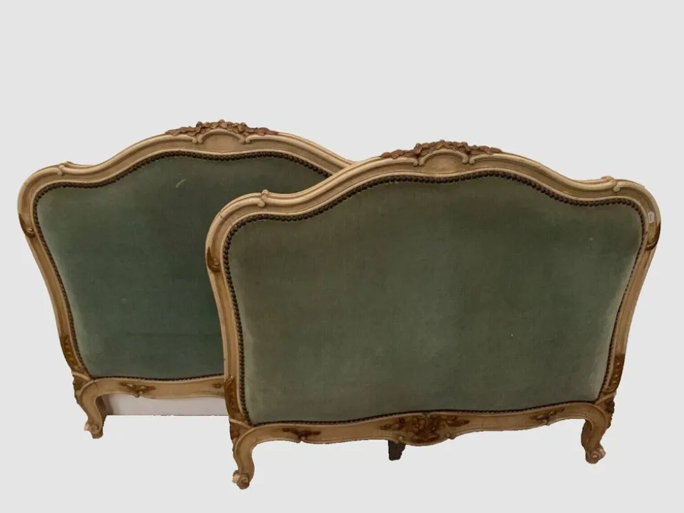 Banquette lit de repos en bois laqué et doré XX siècle