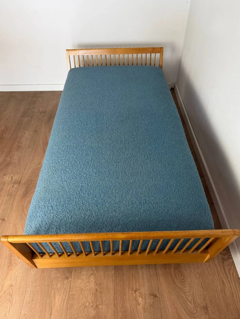 Banquette / lit de repos vintage en bois
