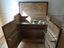 Bar ancien style Louis XIV