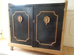Bar ancien style Louis XIV