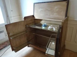 Bar ancien style Louis XIV