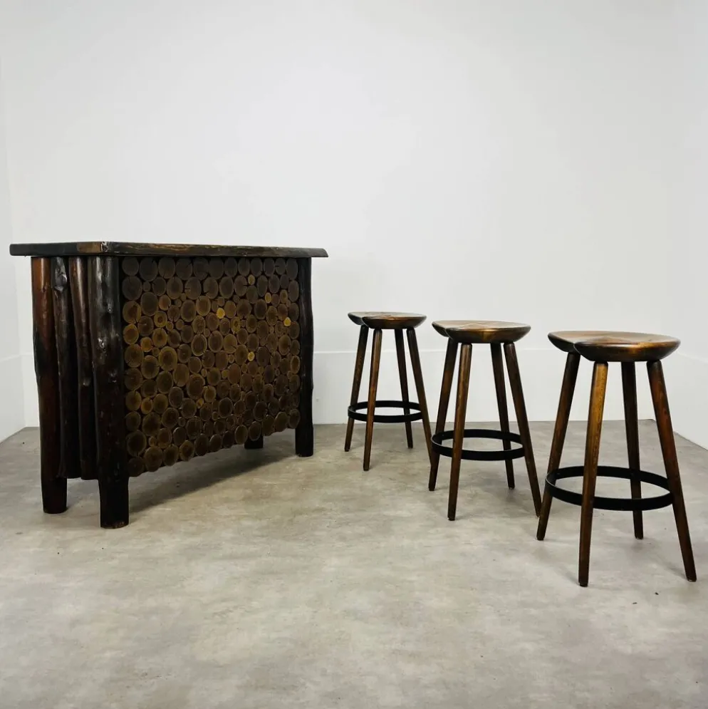 Bar brutaliste style chalet bois massif
