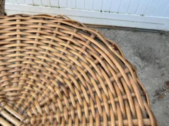 Bar comptoir avec ses 2 tabourets en rotin et métal des années 50 Vintage