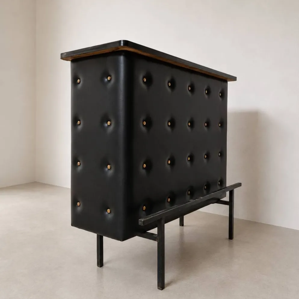 Bar d'appartement / comptoir en simili cuir noir Vintage 1950 Stl Adnet