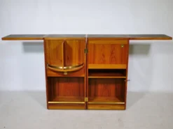 Bar de capitaine en teck du milieu du siècle par Reno Wahl Iversen pour Skovby, années 1960.