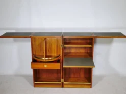 Bar de capitaine en teck du milieu du siècle par Reno Wahl Iversen pour Skovby, années 1960.