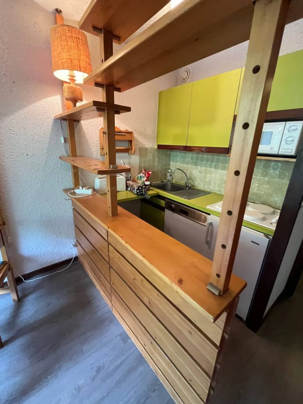 Bar de cuisine vintage en bois massif