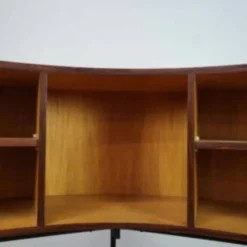 Bar en palissandre du milieu du XXe siècle avec tabourets de bar