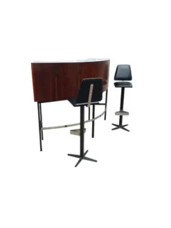 Bar en palissandre du milieu du XXe siècle avec tabourets de bar