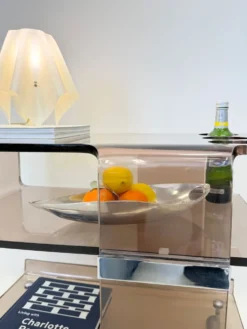 Bar en plexiglas signé « Michel Dumas », années 1970