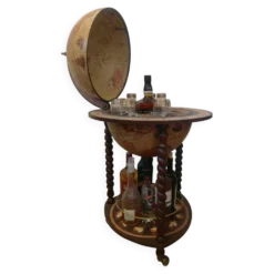 Bar globe terrestre vintage avec rangement bouteilles et verres